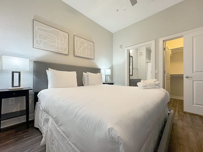 Building Photo - 2615 N Grady Ave Unit SI FL1-ID1534492P