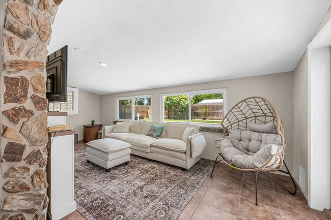 Photo - 128 Martin St Unit ID1250956P