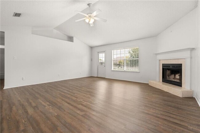 Photo - 2940 Jersey Dr W