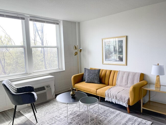 Building Photo - 2515 Burnet Ave Unit ID1036752P