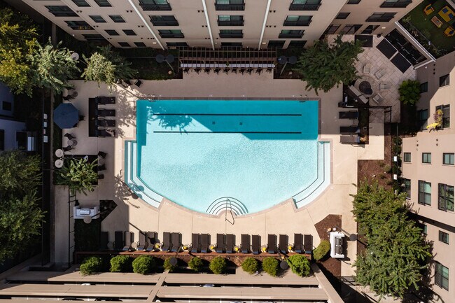 Photo - Vista Germantown