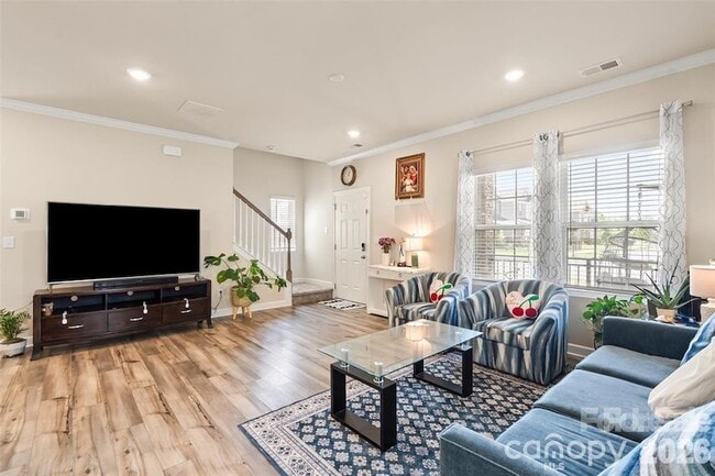 Photo - 613 Cedar Knoll Cir