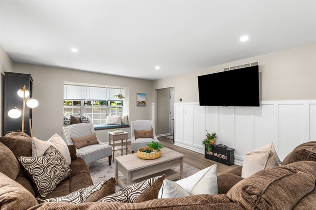 Photo - 4575 Oakestia St Unit ID1032322P