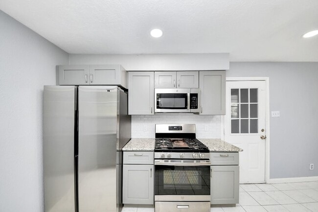 Photo - 6031 Dellfern Dr