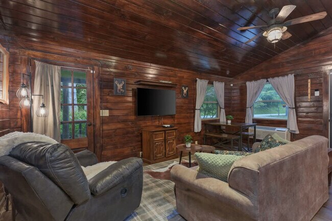 Photo - 15039 Pleasant Valley Rd Unit SI ID1496048P