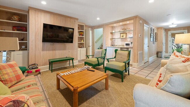 Building Photo - 321 Pioneer Loop Unit ID1253389P