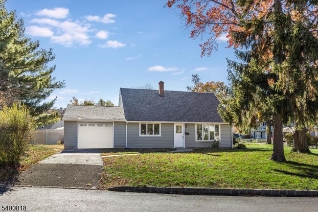 Building Photo - 1 Pine Ct