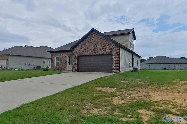 Photo - 520 White Oak Cir