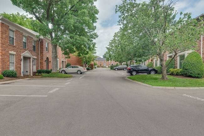 Photo - 2040 Graybar Ln