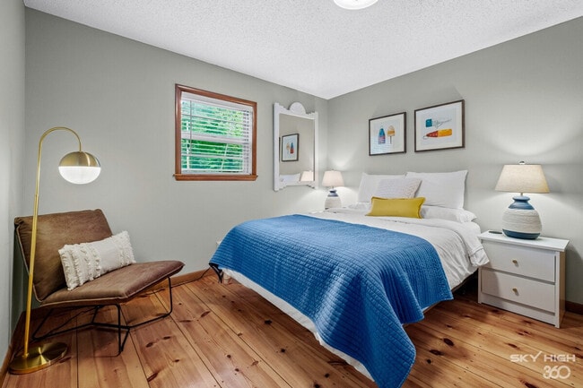 Photo - 20410 Valley Dr Unit ID1221826P