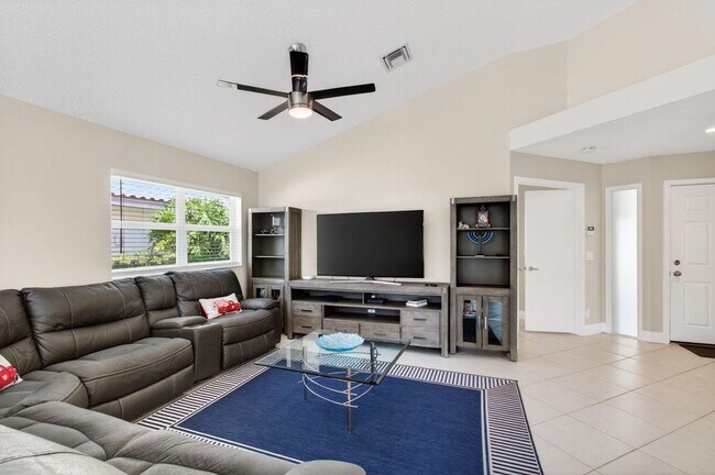 Photo - 2034 NW 52nd St