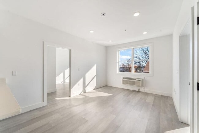 Photo - 43-45 W 32nd ST Unit 305