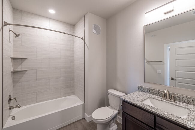1BR, 1BA - 710SF - Bathroom - 102 West Crossing Apartments