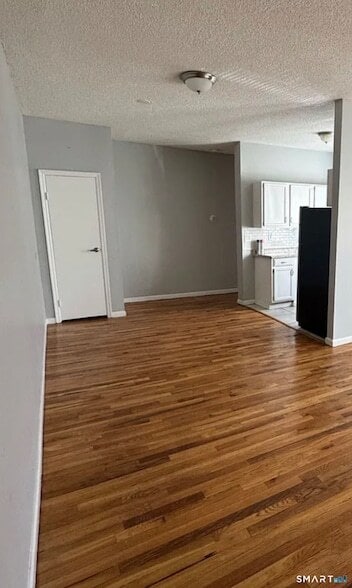 Photo - 335 Wells St Unit 2