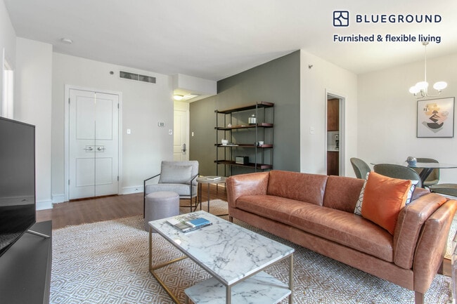 Photo - 200 E Chestnut St Unit FL17-ID142