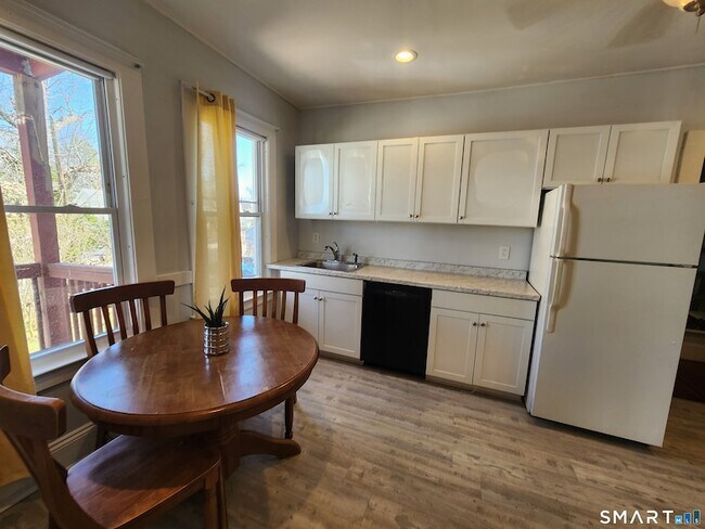 Photo - 458 Hillside Ave