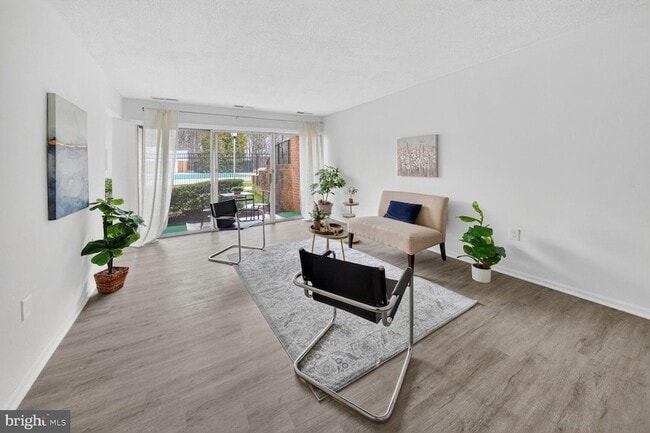 Photo - 868 College Pkwy Unit 102