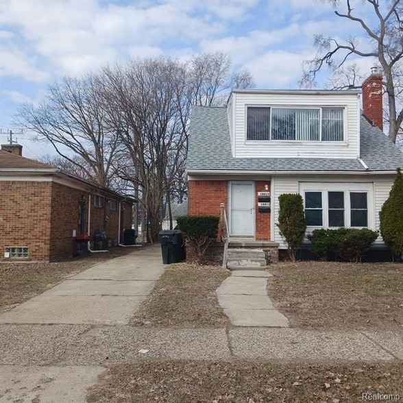 Building Photo - 18411 Meyers Rd