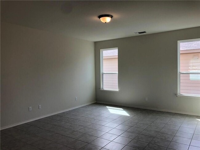 Photo - 108 Yellowbark St