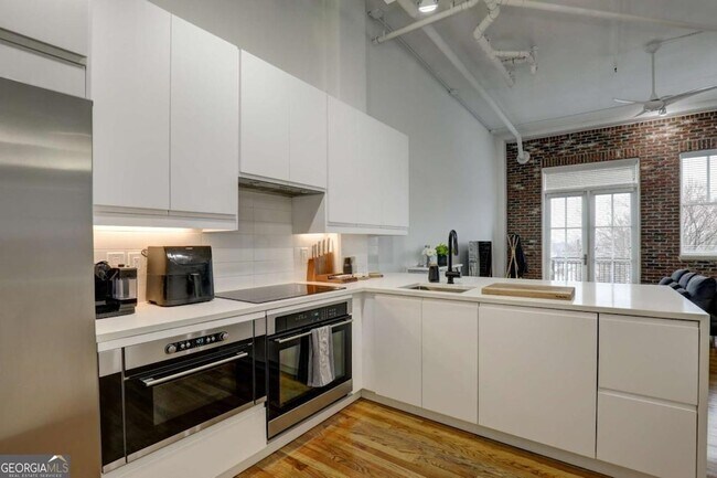 Photo - 3235 Roswell Rd NE Unit 703