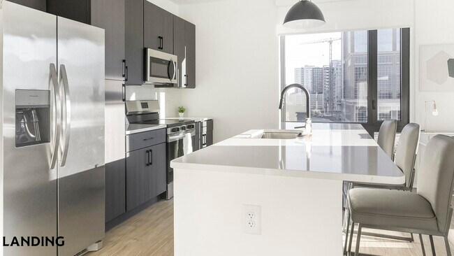 Photo - 1007 S Mint St Unit 809