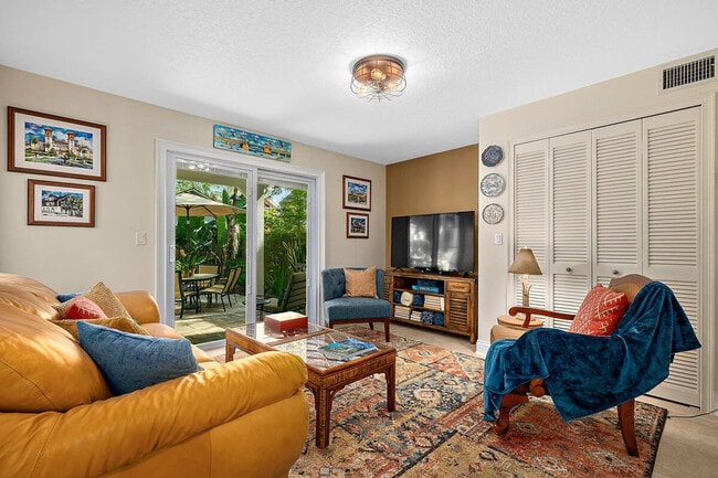 Photo - 27 Desoto Pl Unit ID1281911P