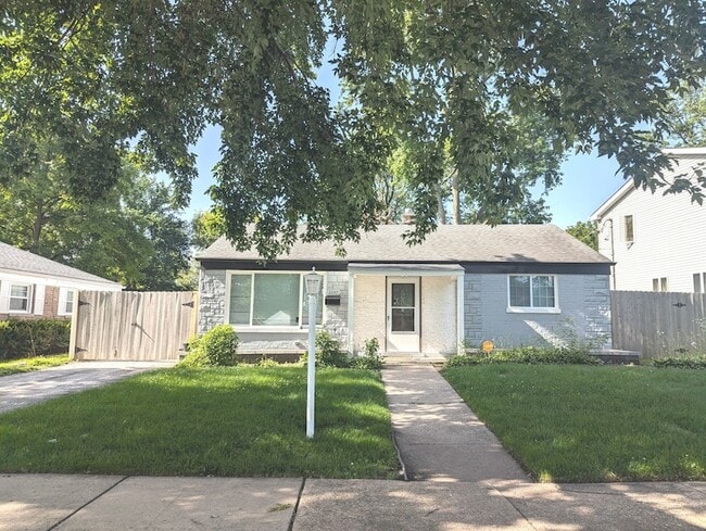 Building Photo - 2055 Magnolia Rd