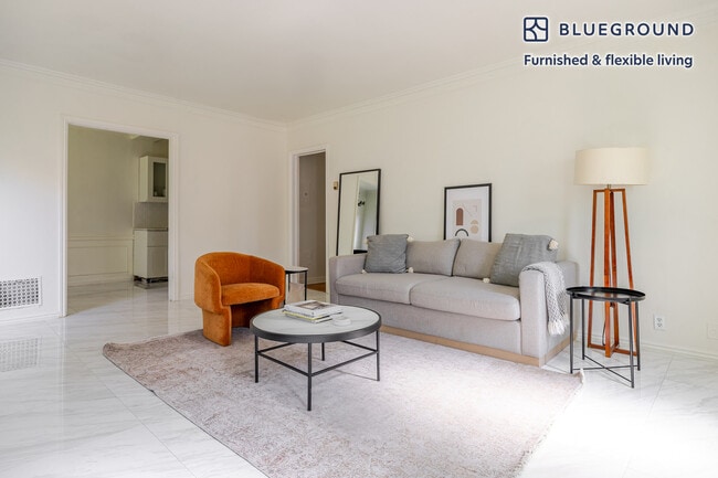 Photo - 136 S Roxbury Dr Unit FL1-ID1364