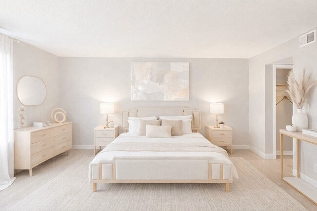 Photo - The Haven at Highland ( Lombard )