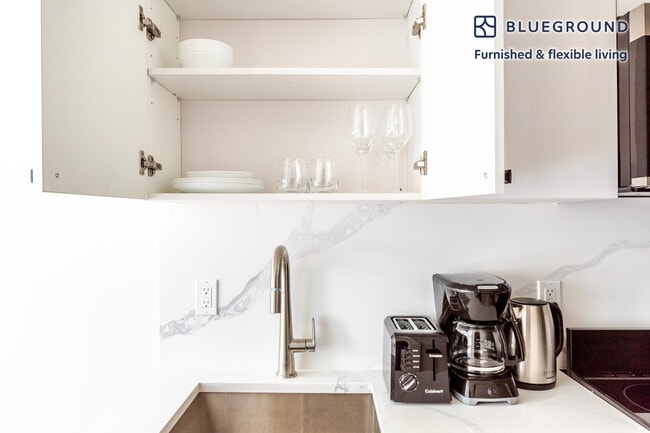 Photo - 307 W 39th St Unit FL2-ID2110