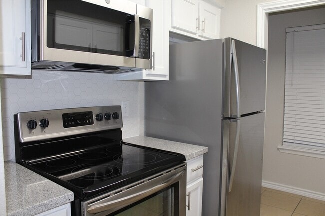 Photo - 1122 Brenda Ln Unit A
