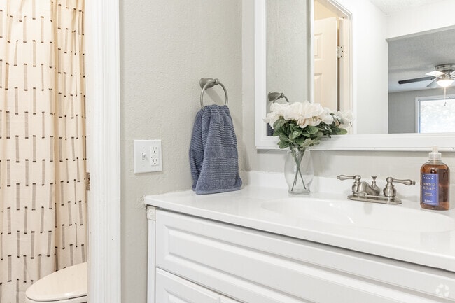 2BR, 2BA - Oakbrook ~ Boutique Cottage Style Living Meets Hassle Free Leasing