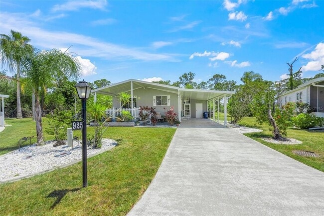 Building Photo - 925 Iglesia Dr