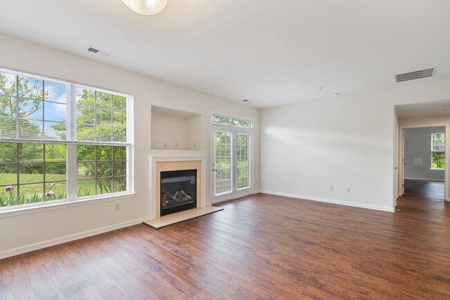 Photo - Barclay Square at Princeton Forrestal