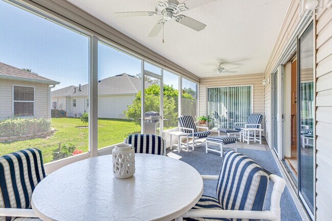 Photo - 684 Winifred Way Unit SI ID1386176P