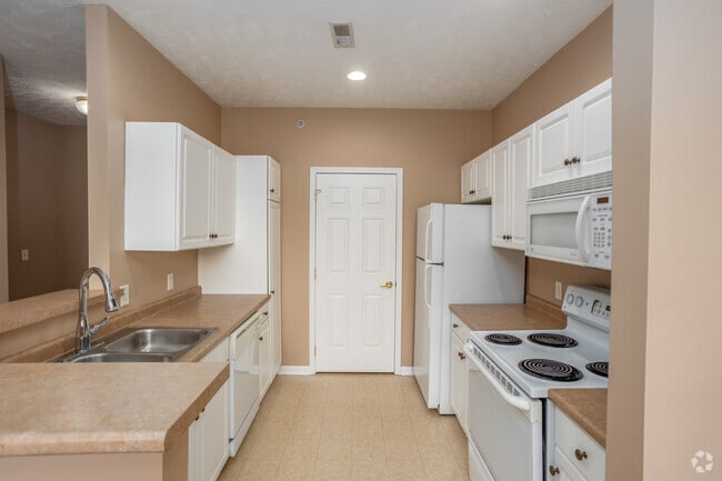 2BR, 2BA - 1,281SF - Kitchen - Units within Foxmoor Condominiums