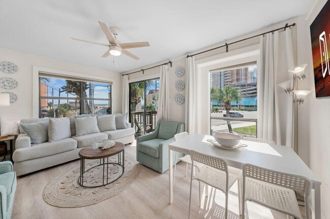 Photo - 101 W 6th St Unit ID1266601P