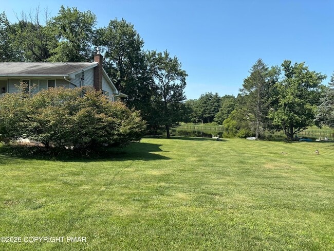 Photo - 2639 Lakeshore Dr