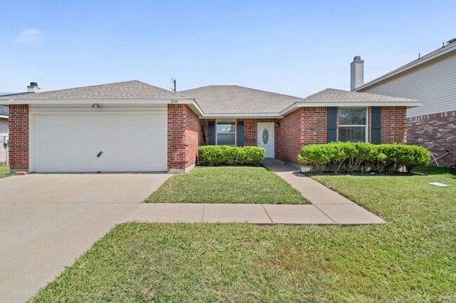 Building Photo - 2140 Hacienda Ct