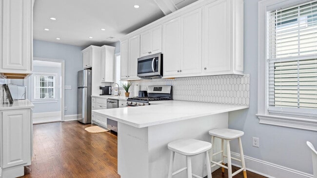 Photo - 54 Wesley Rd Unit ID1309007P