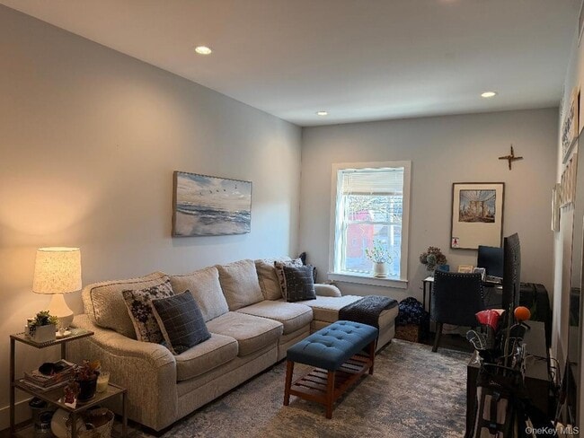 Photo - 8789 W Main St