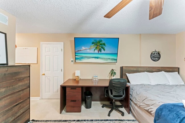 Photo - 15652 Coastal Ln Unit SI ID1578488P