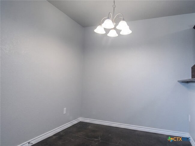 Photo - 1714 Risen Star Ln