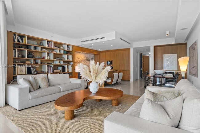 Photo - 3250 NE 188th St Unit 608