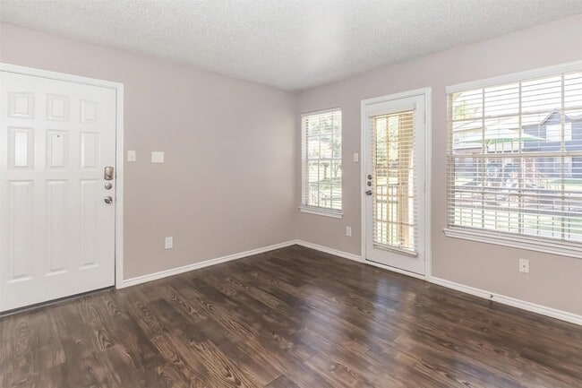 Building Photo - 8301 Boat Club Rd Unit 511