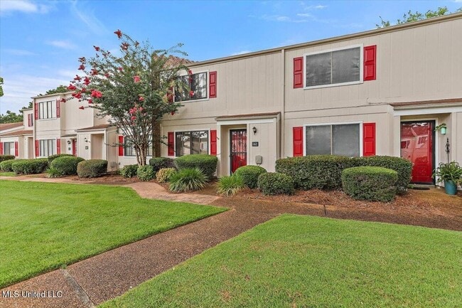 Photo - 167 Lakebend Cir