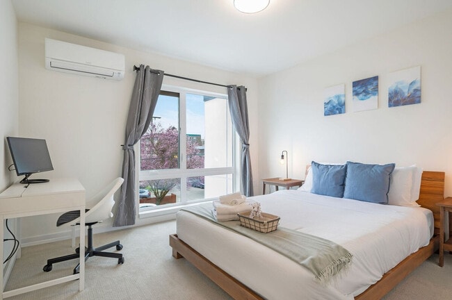 Photo - 4453 Aurora Ave N Unit SI ID1035998P