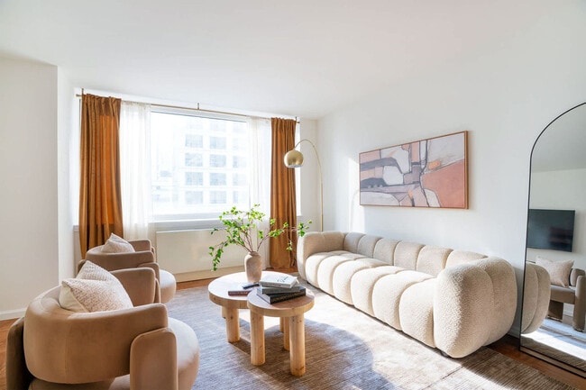 Building Photo - 350 W 43rd St Unit SI ID1471716P