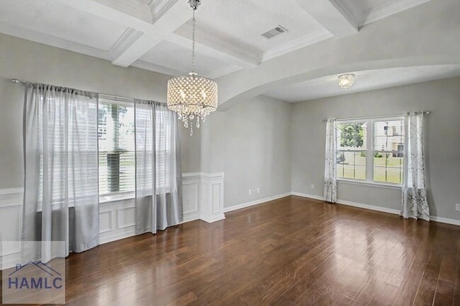 Photo - 976 Oak Crest Dr