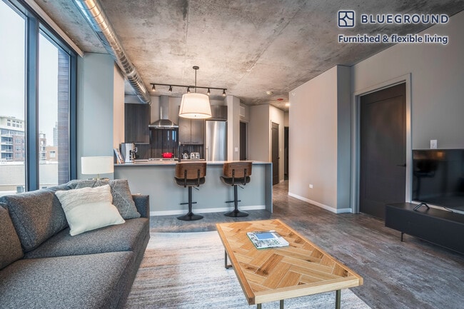 Photo - 939 W Washington Blvd Unit FL6-ID213